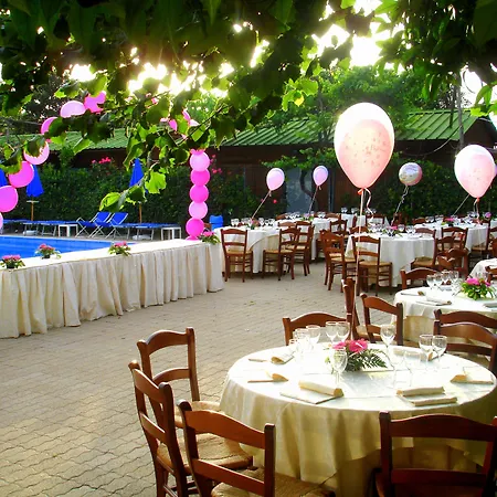 Fiori D'arancio Kamp alanı 3*